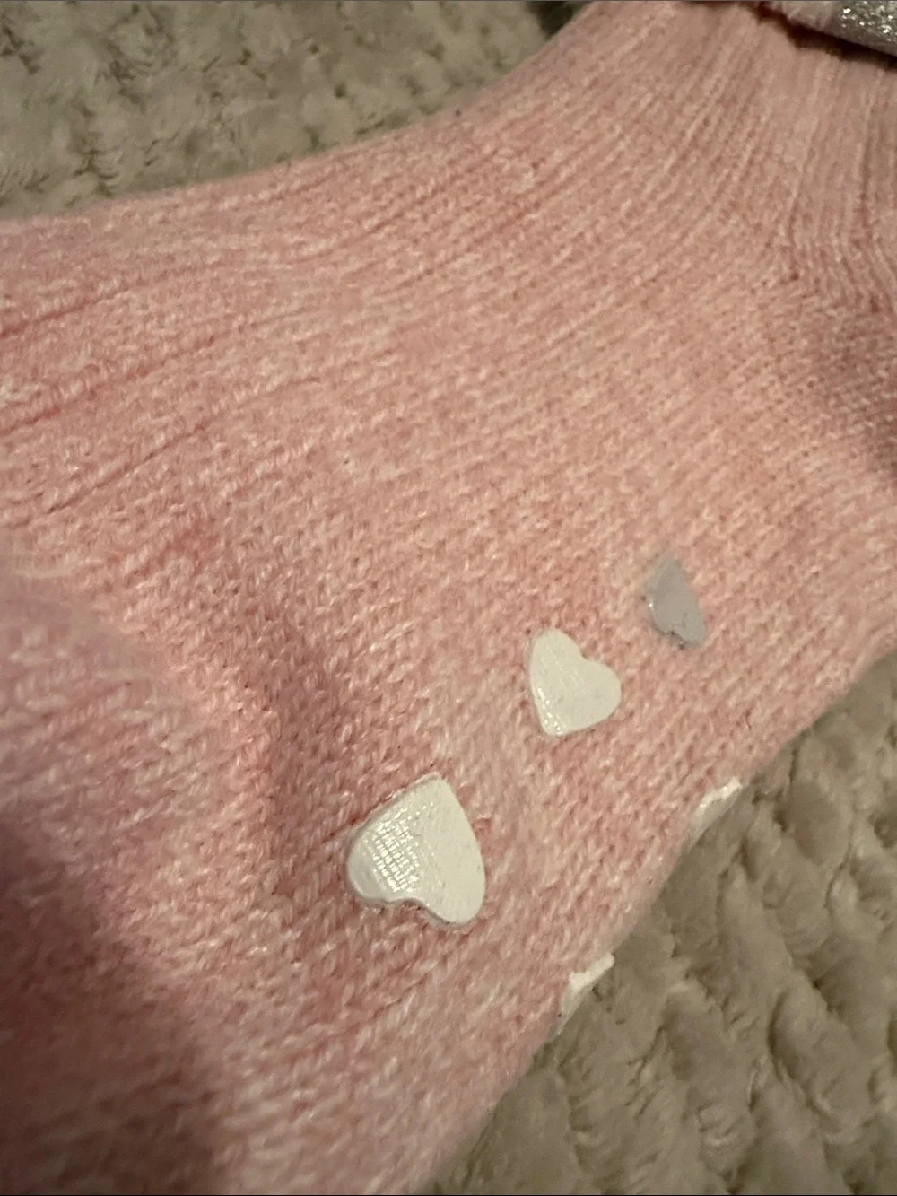 NWOT PINK Victoria's Secret Plush Crew Socks with hearts and dog logo at cuff.